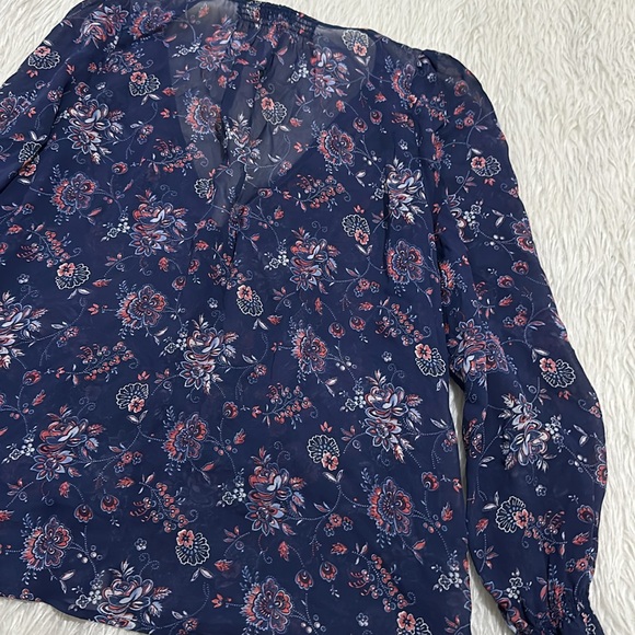 Joie blue floral paisley sheer boho button down blouse size medium - Picture 7 of 7